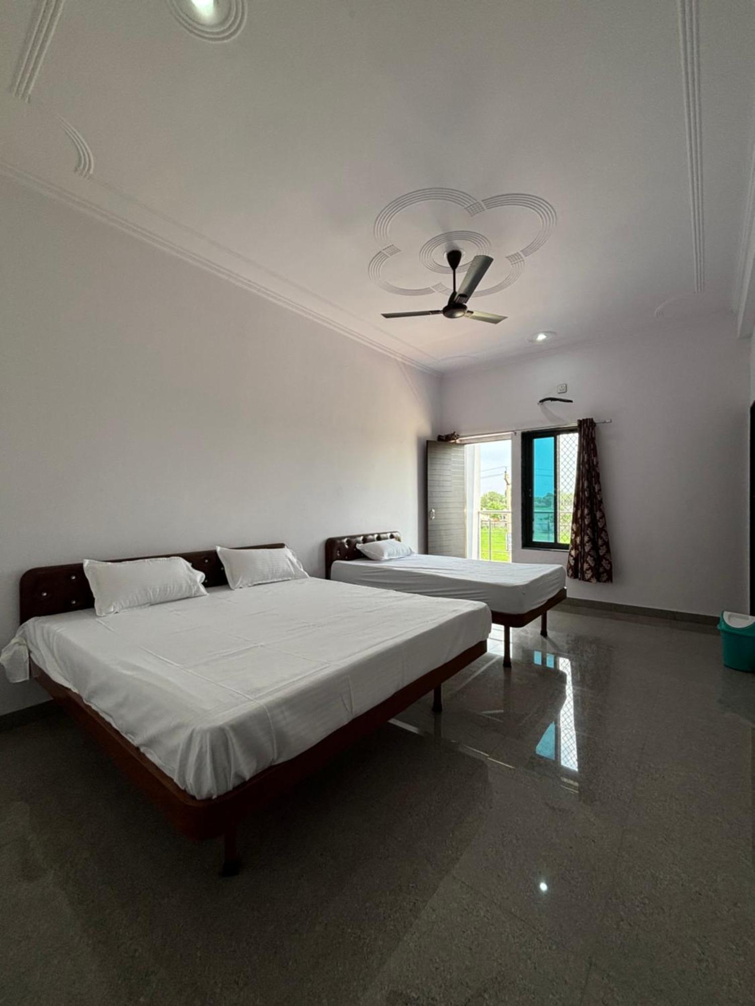 Hotel Raghunath Palace Khātu Eksteriør billede