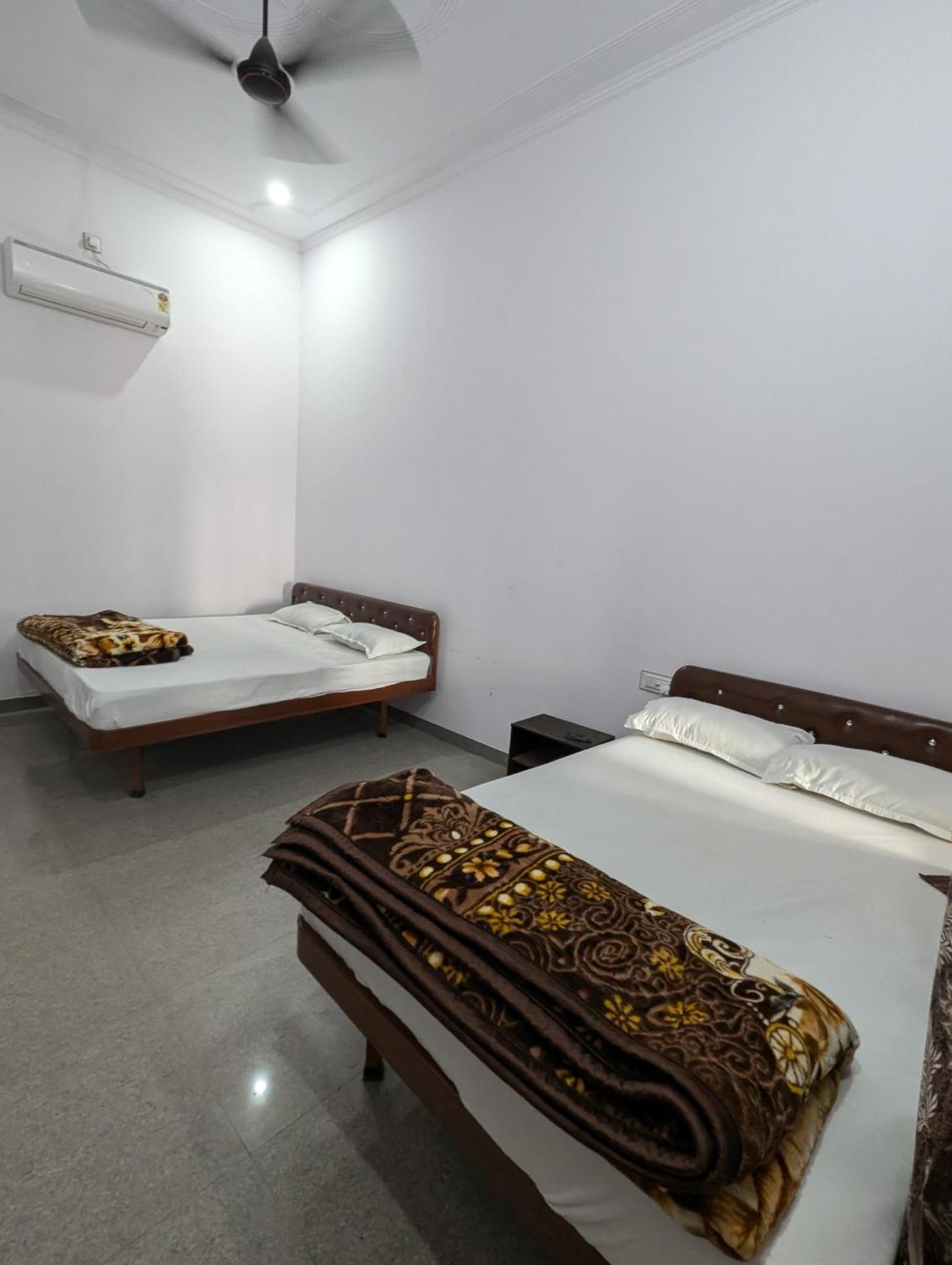 Hotel Raghunath Palace Khātu Eksteriør billede